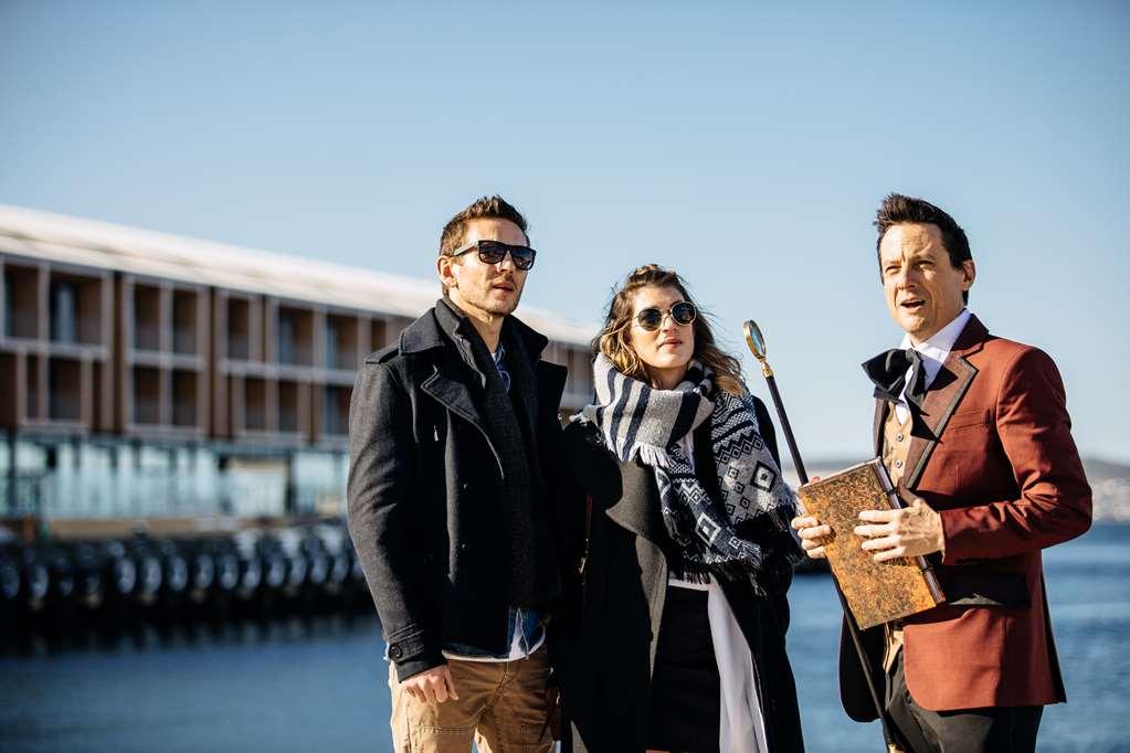 Macq 01 Hotel Hobart Wyposażenia zdjęcie The cast of The Catch