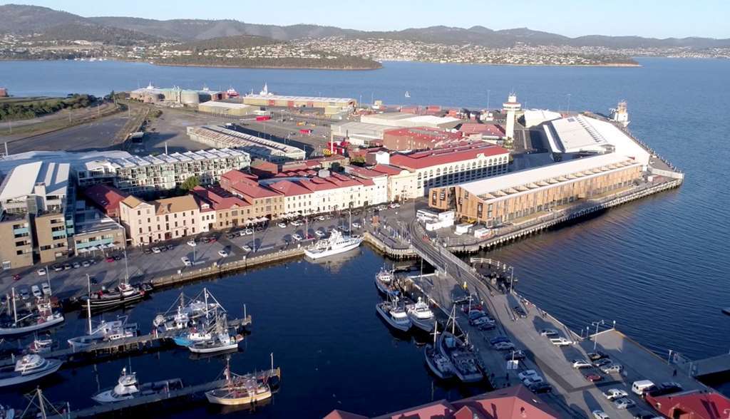 Macq 01 Hotel Hobart Zewnętrze zdjęcie Aerial view of the Port of Hobart